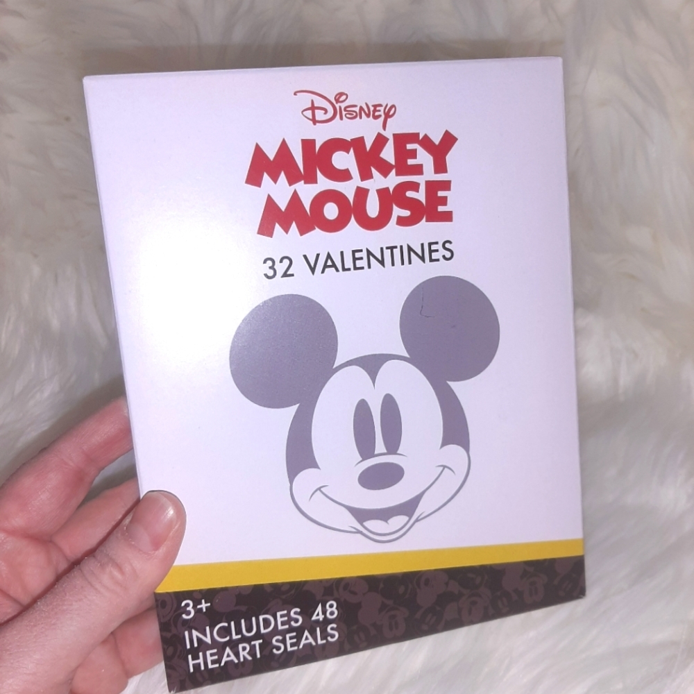 Mickey Mouse 32 Valentine Cards Kit NWT